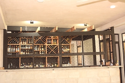 Wistas Inn Bar 01